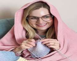 She is also good at knitting.